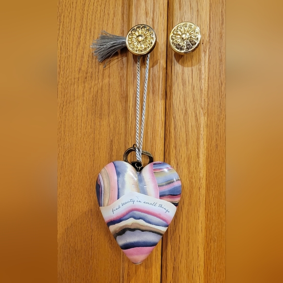 Art Hearts 💕 Puffed Decoration w/ Key - Picture 6 of 12